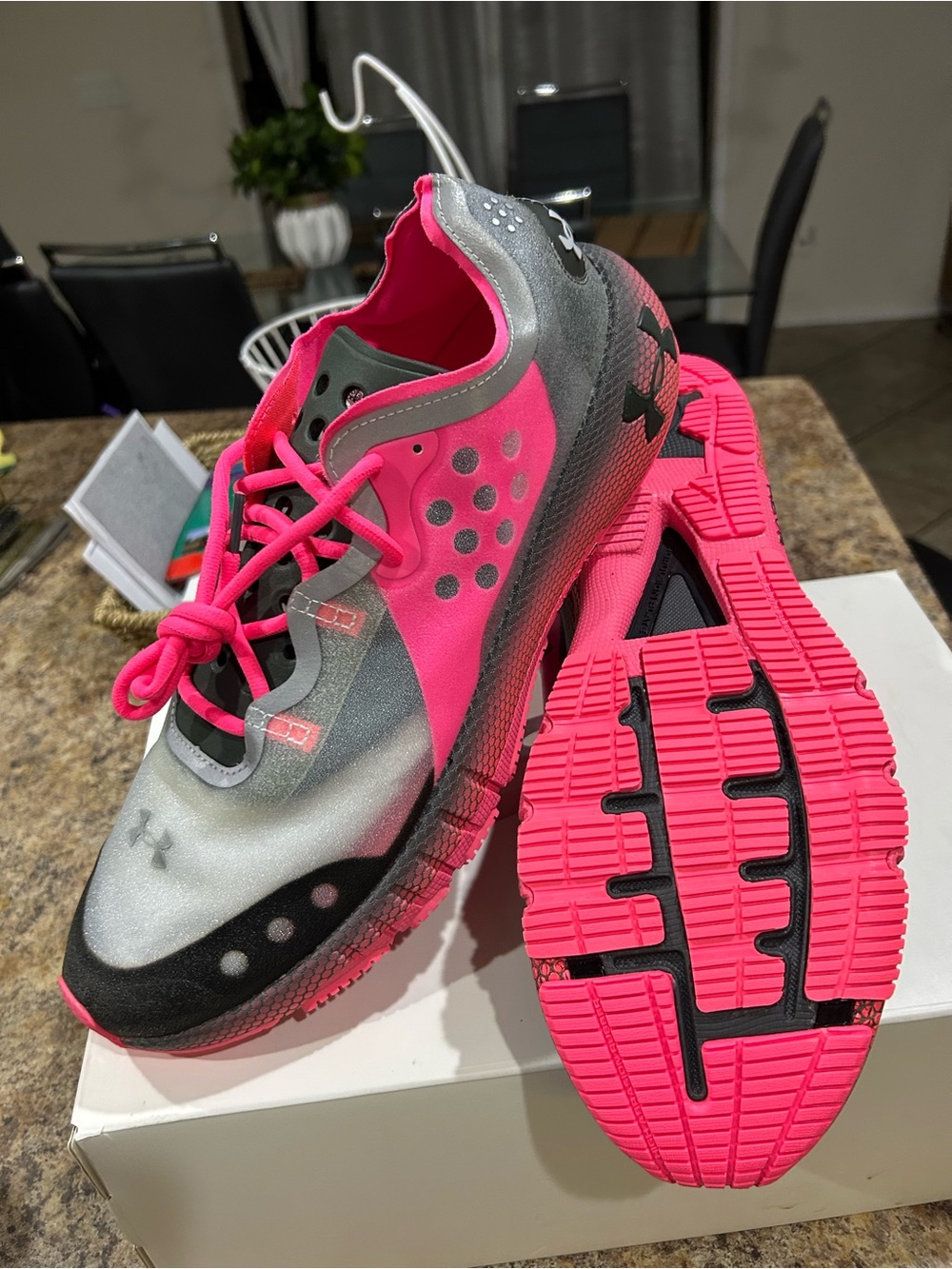 Under ArmourHOVR Machina Mars 'Halo Grey Cerise' Men’s Sz 15 New/No Box